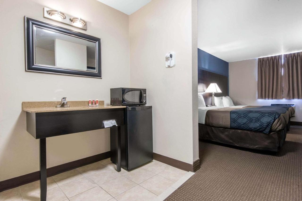 Econo Lodge Sudbury Exteriér fotografie